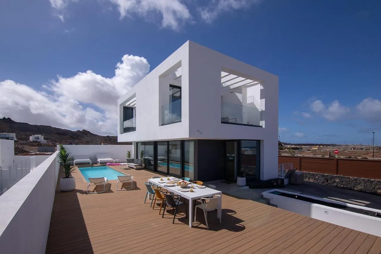 Villa Yolo Luxe Sur Private Pool Corralejo By Holidays Home